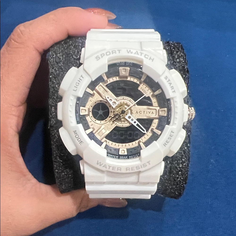 Invicta White and Silver Sport Watch